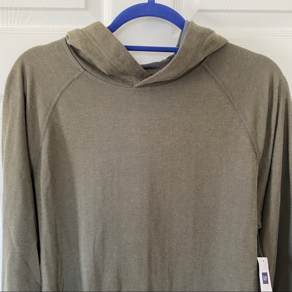 Men’s Gap Hoodie- NWT